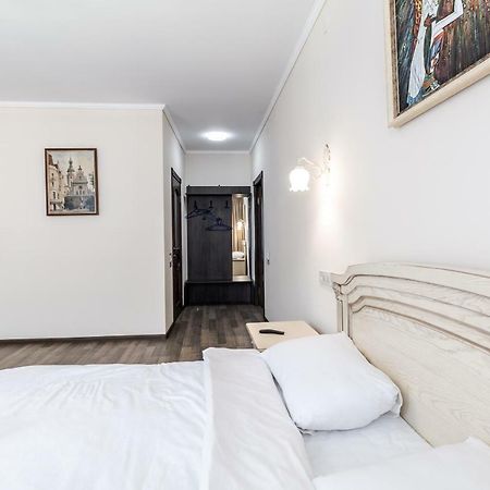 Opera House Apartment 3 Lwów Zewnętrze zdjęcie