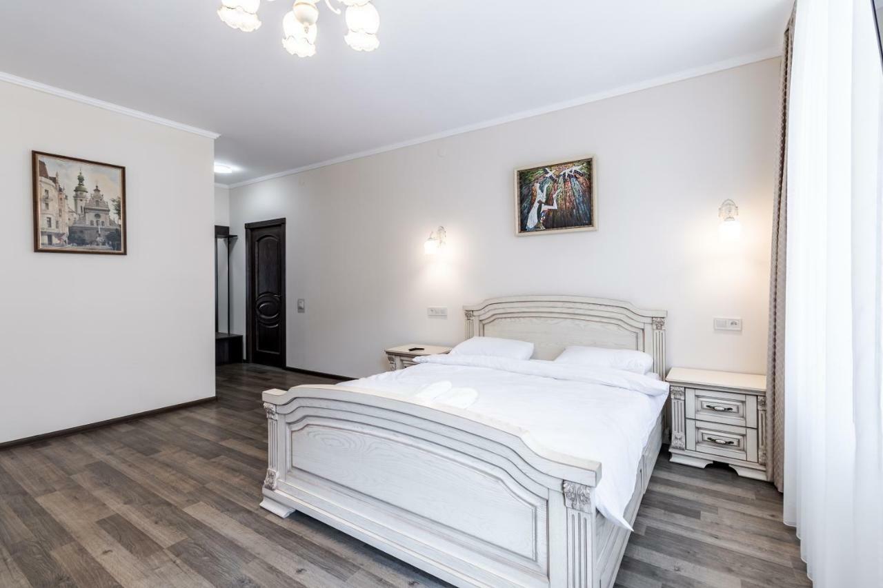 Opera House Apartment 3 Lwów Zewnętrze zdjęcie